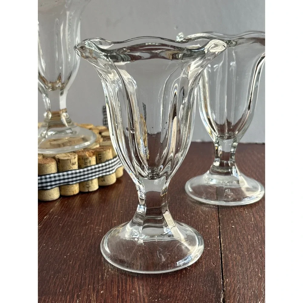 Vintage Clear‎ Glass Ice Cream Sundae Tulip Cups Scalloped Rim Footed Set of 4